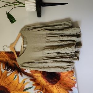 American Eagle Green Flowy Top